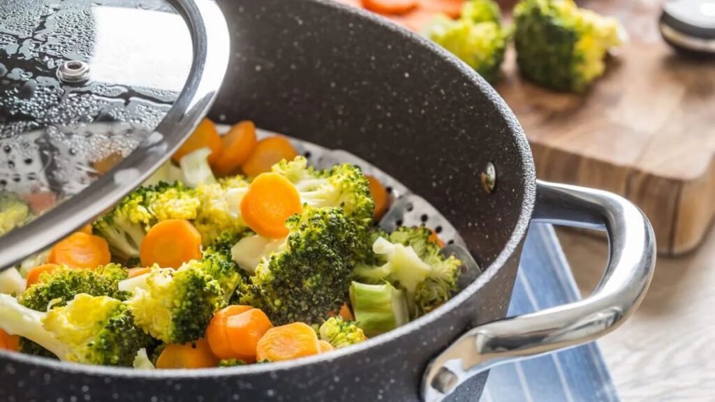 Addio alla cottura a vapore il modo migliore per cucinare i broccoli per mantenere i nutrienti e ricette facili da provare (5)