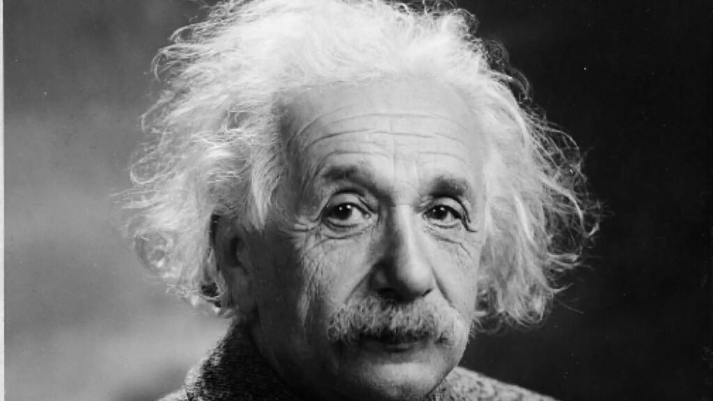 Albert Einstein “No busques ser un hombre de éxito, sino más bien un hombre de valor” 